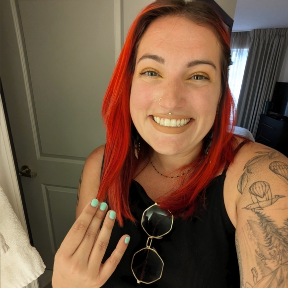 Meet your Posher, Emma - Picture 1 of 4